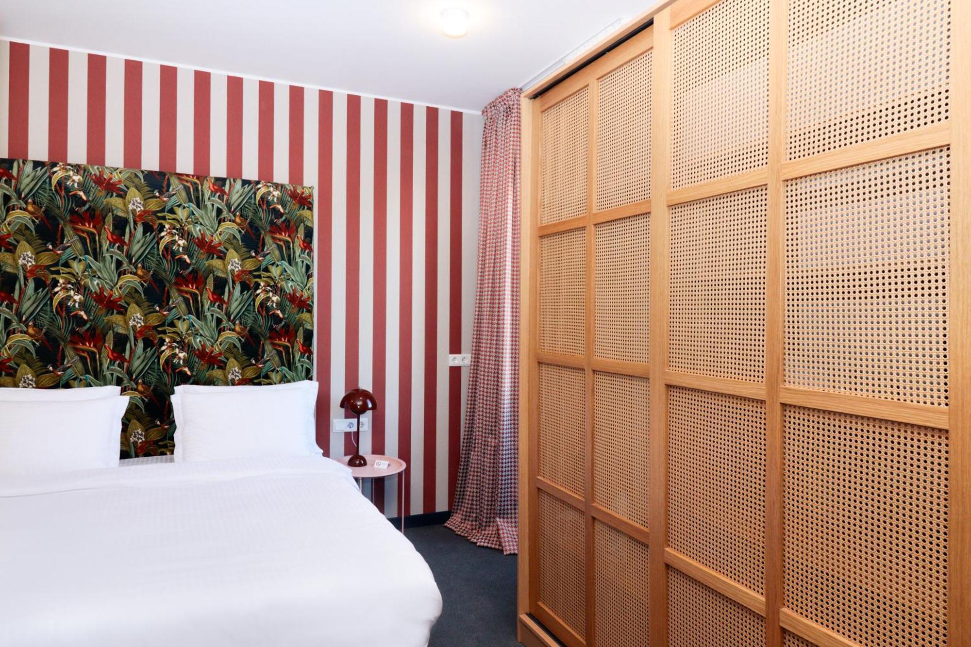 Margot Sololaki Hotel Тбилиси Екстериор снимка