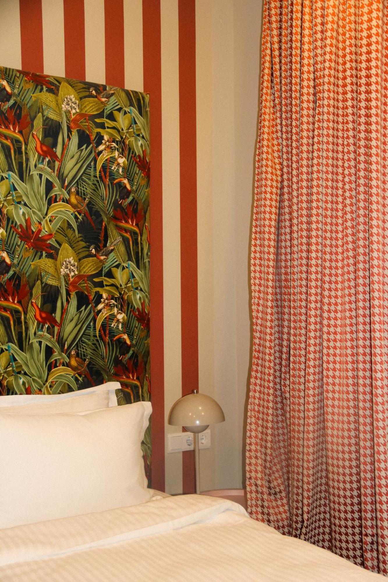 Margot Sololaki Hotel Тбилиси Екстериор снимка