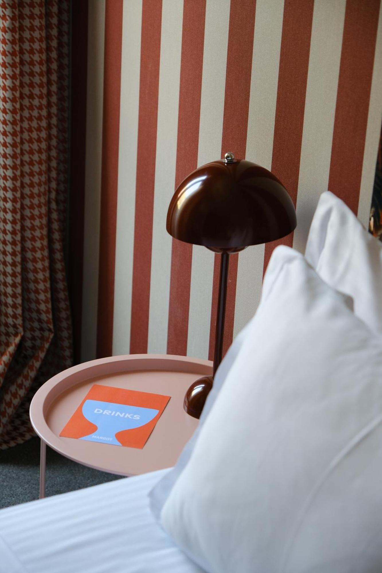 Margot Sololaki Hotel Тбилиси Екстериор снимка