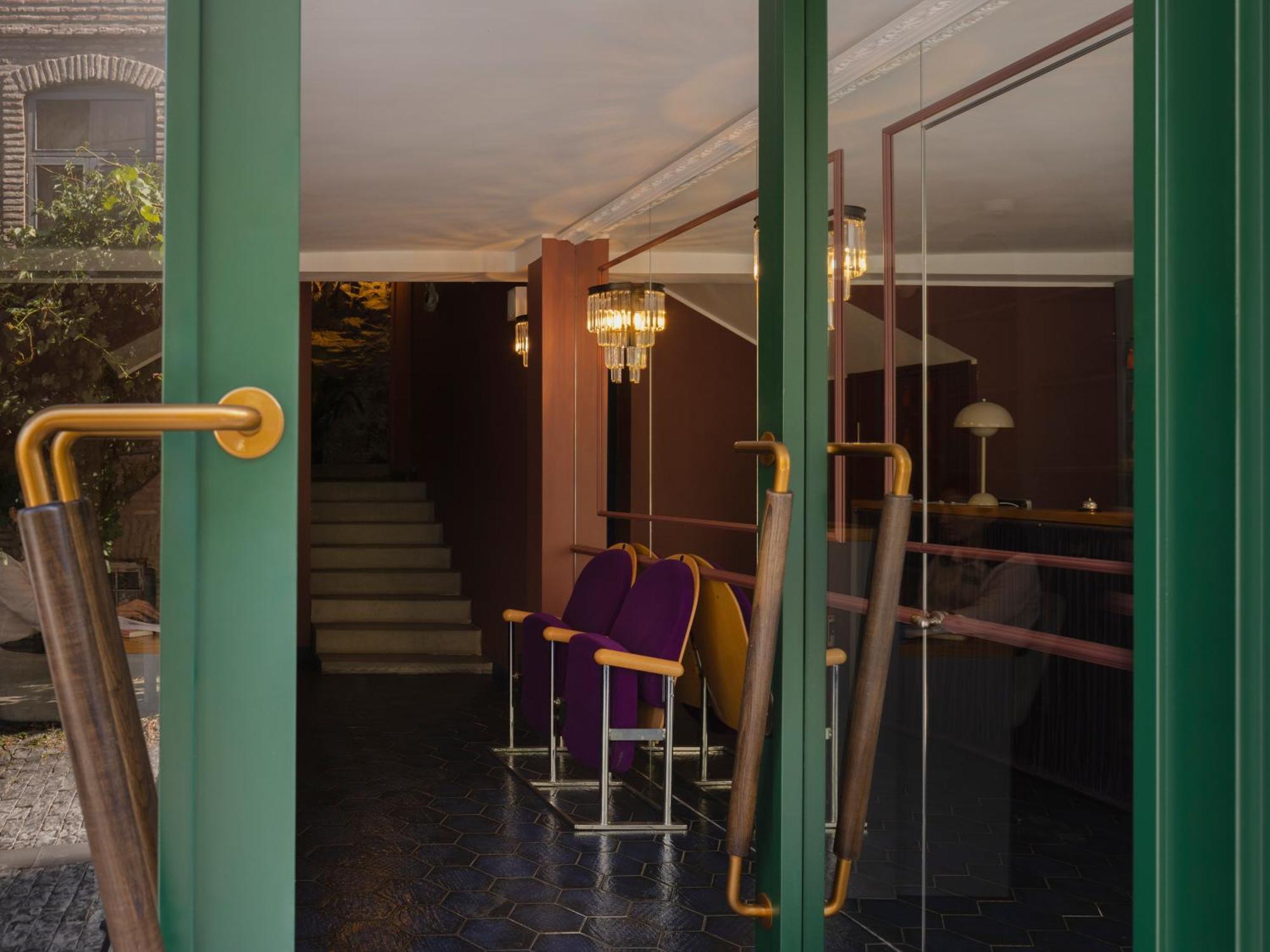 Margot Sololaki Hotel Тбилиси Екстериор снимка