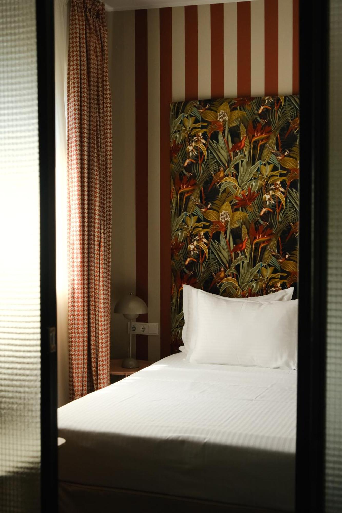 Margot Sololaki Hotel Тбилиси Екстериор снимка