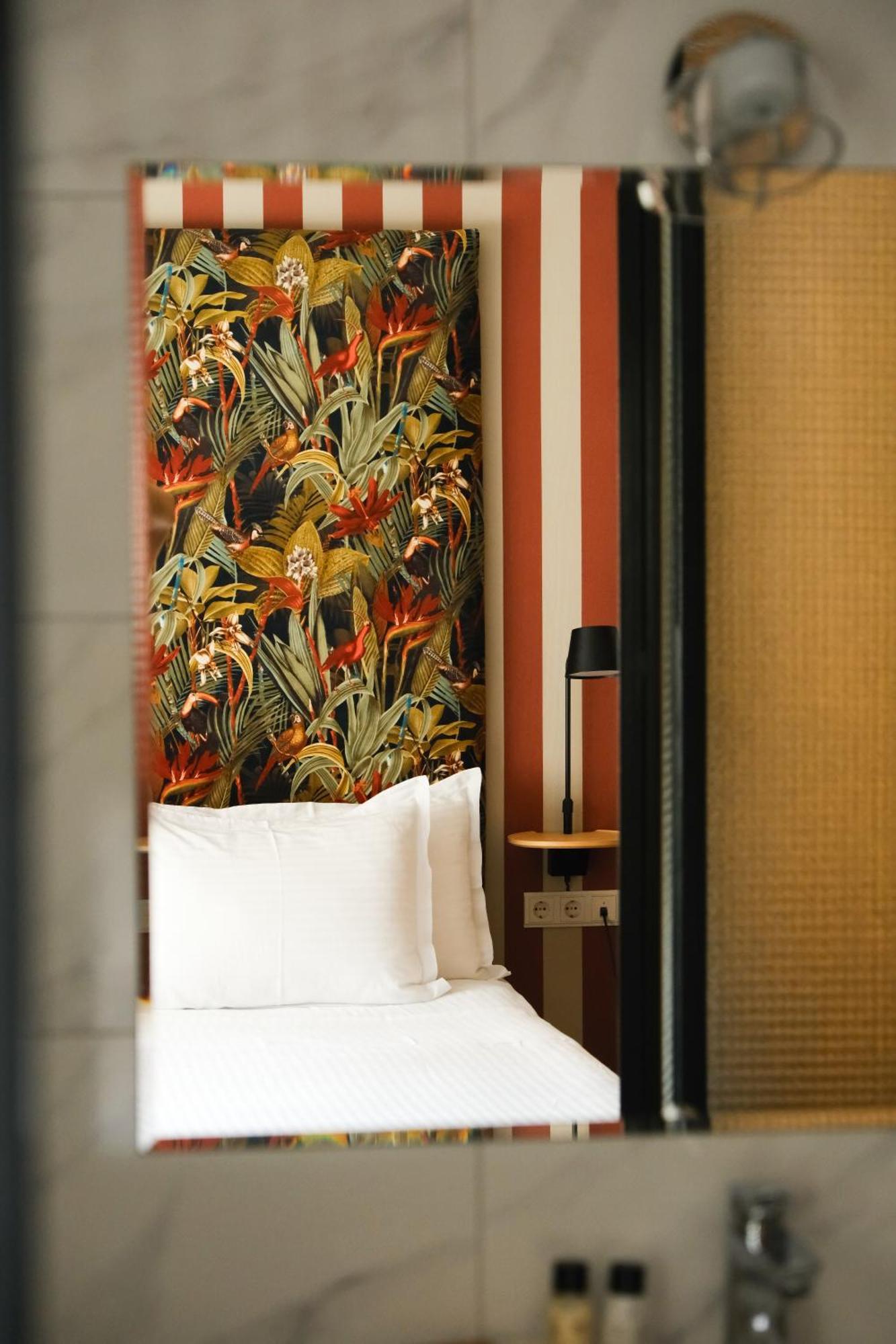 Margot Sololaki Hotel Тбилиси Екстериор снимка